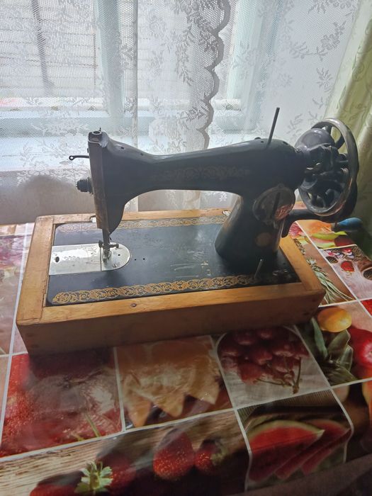Продам  швейную машинку ручная