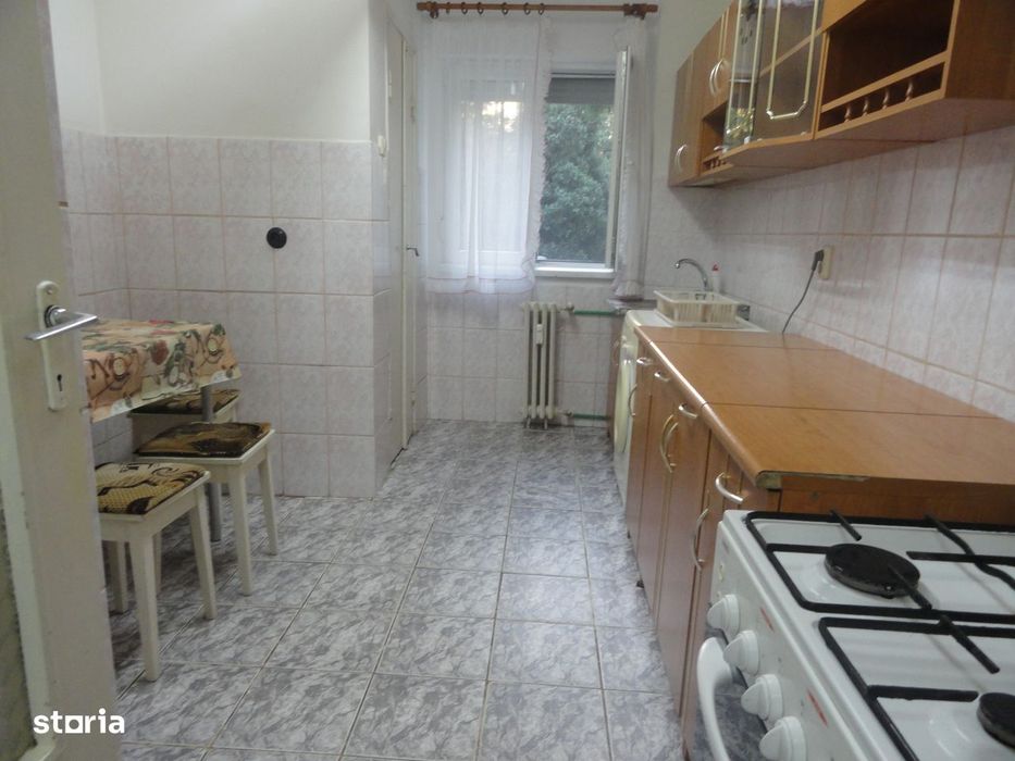 Apartament 4 camere, 2 bai, 2 balcoane, etaj 1, bloc reabilitat Vlaicu