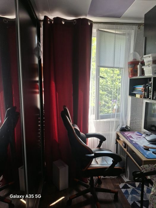 Vand apartament cu doua camere ,supraf.33 m² +garaj .,loc Deva,