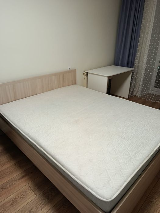 Продам двухспальную кровать