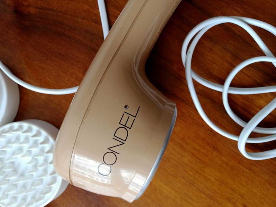 Aparat de masaj cu încălzitor