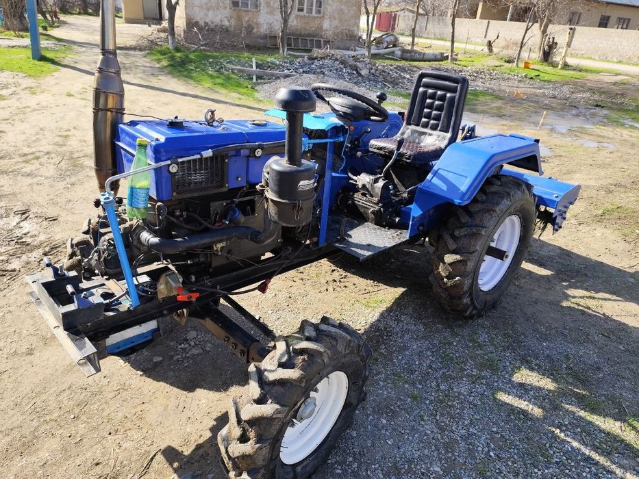 Mini traktor sotiladi