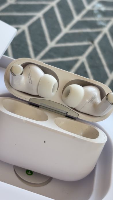 Слушалки Apple Airpods 2 Pro