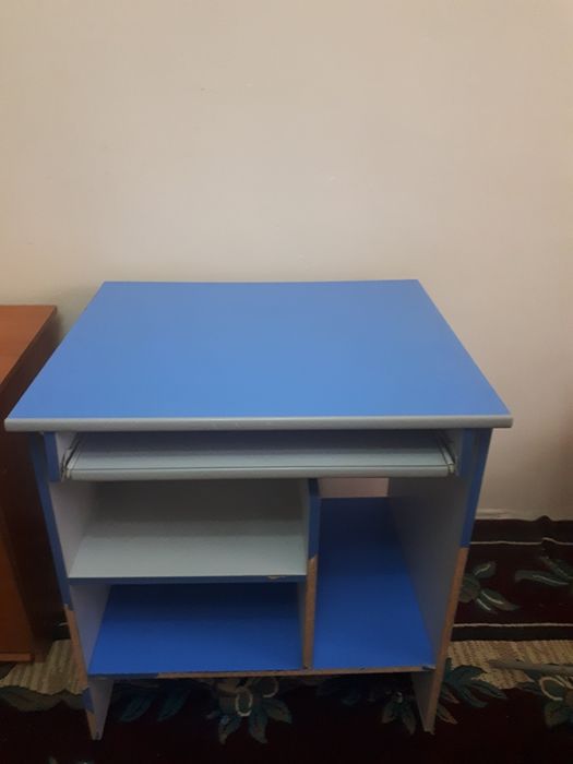 Столик для компьютера