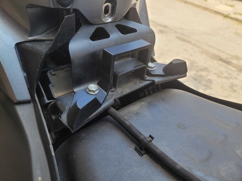 Повдигач за седалка - Honda NC700x Nc750X