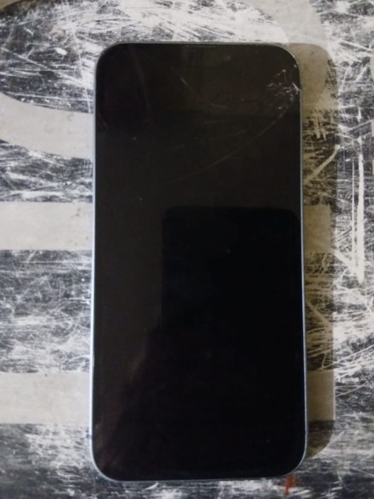 Iphone 14 baterie 100% spart spate si putin pe fata