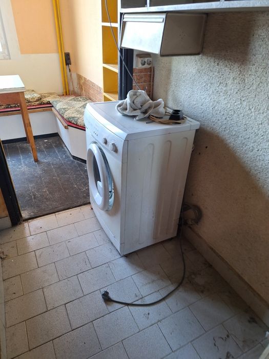 Подарявам мебели