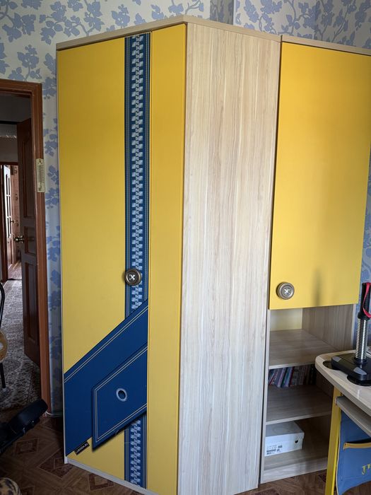 Продам спальный гарнитур JEANS (подростковый)