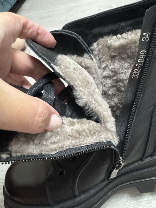 Продам зимние сапоги для девочки