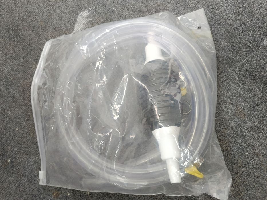 Ръчна помпа за гориво и течности с маркуч