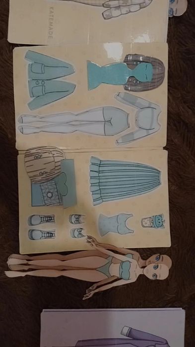 3 набора кукл с одеждой