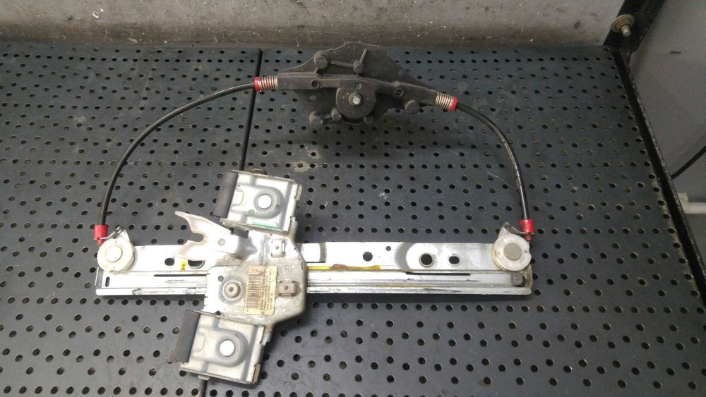 Macara manuala usa dreapta spate ford fiesta 6 cb1 ccn 8a61a27000a