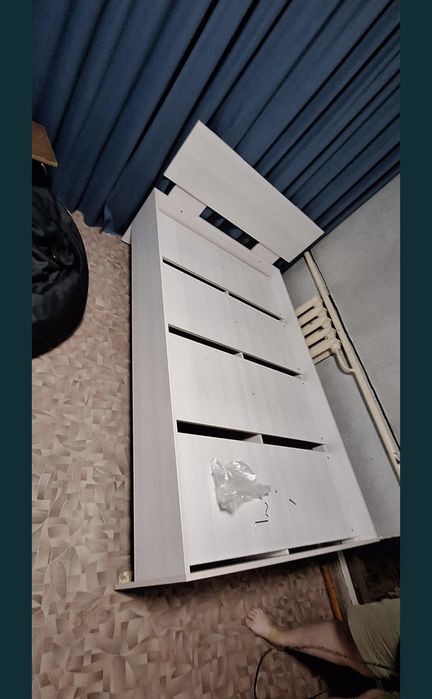 Продам кровати белые 2 штуки
