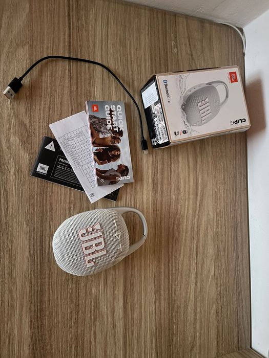 Преносима колонка JBL Clips 5