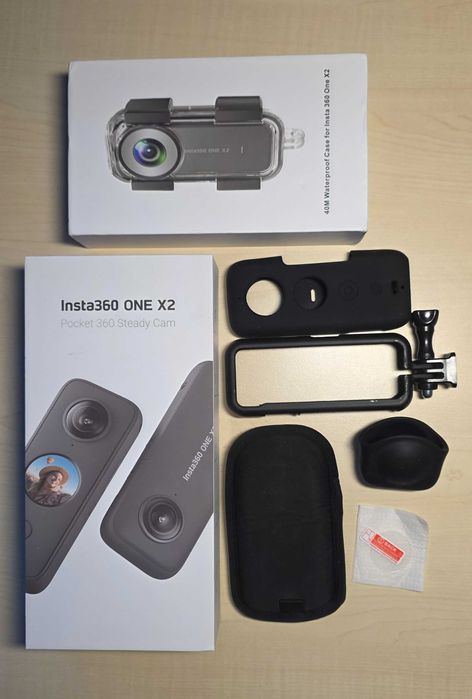 Camera Insta360 X2 aproape noua+ accesorii-Folosita ocazional