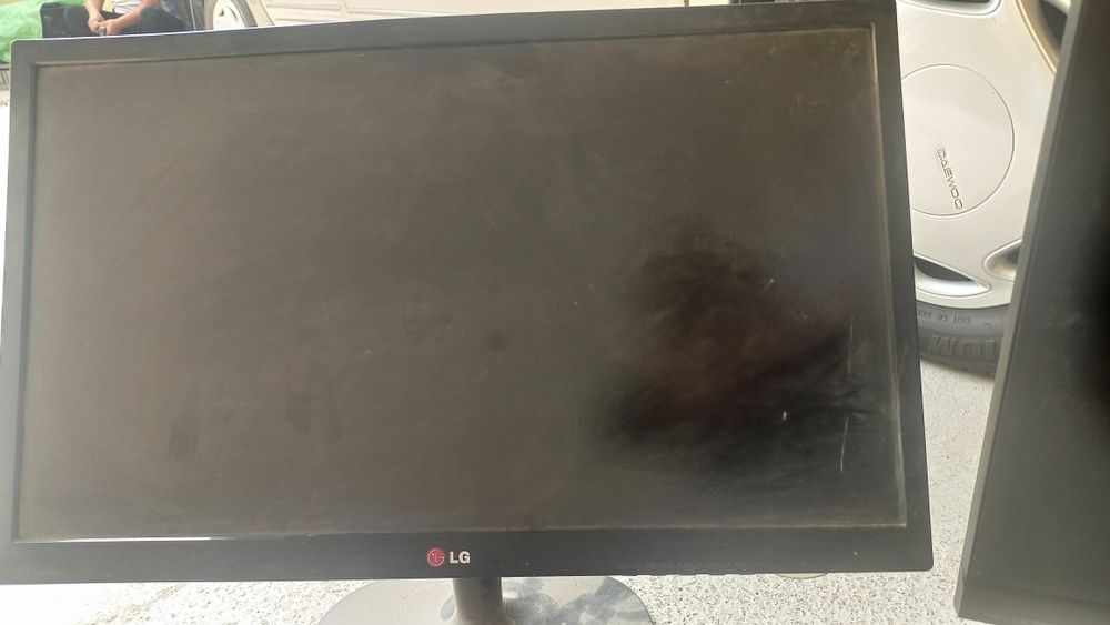 24 tali monitorla sotiladi