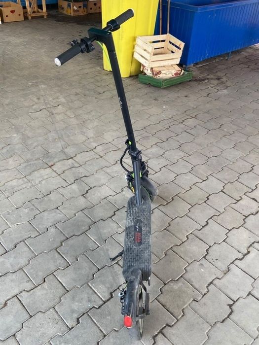Vând trotineta...