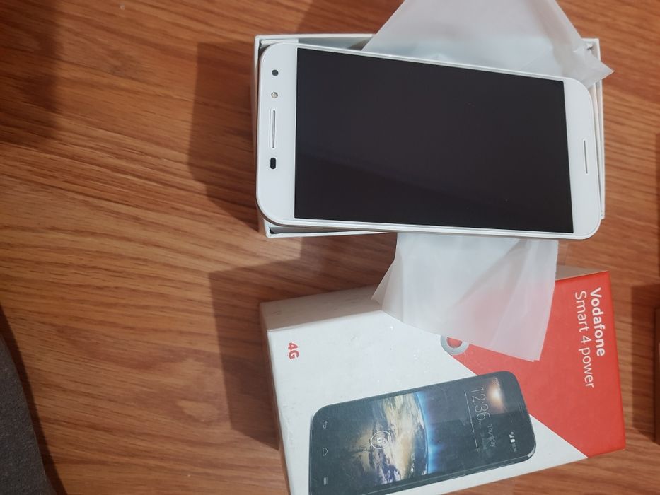 Lot telefoane Vodafone noi in cutie