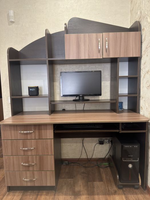 Компьютерный стол