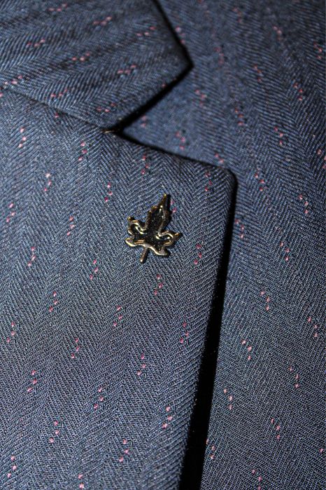 продается костюм тройка