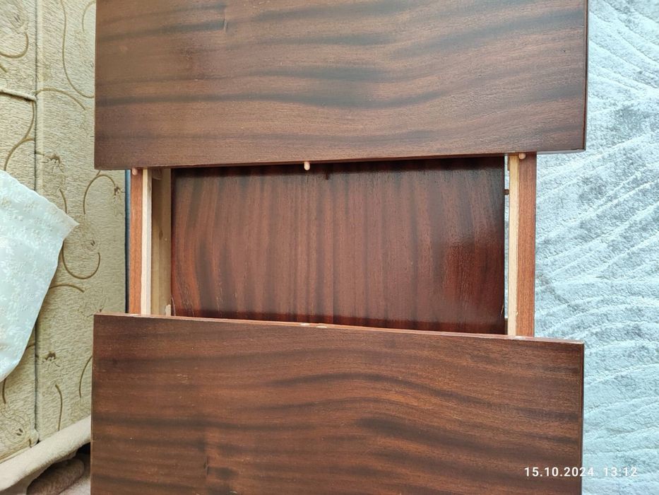 Разтегателна холна маса