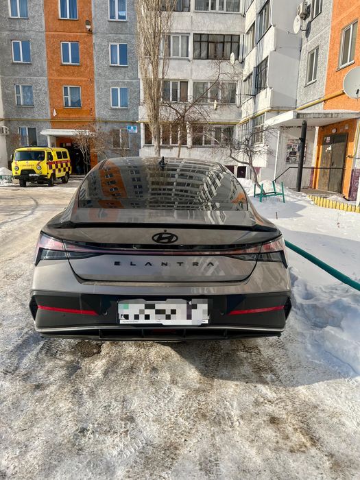 Продам спойлер на Hyundai Elantra