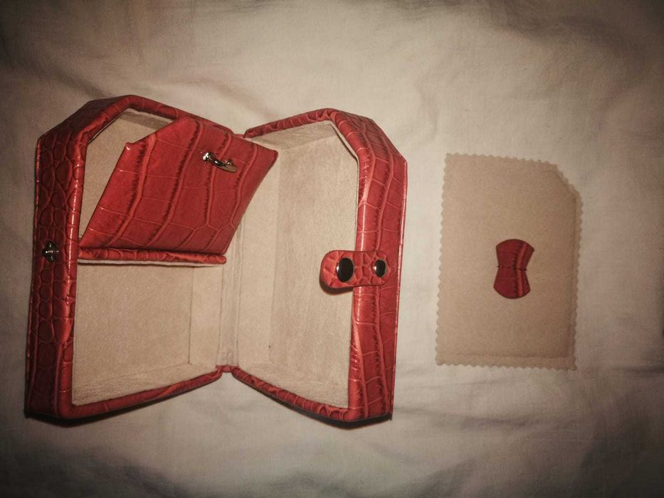 Чисто нова кутия за бижута