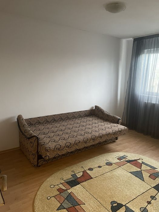 Închiriez garsonieră