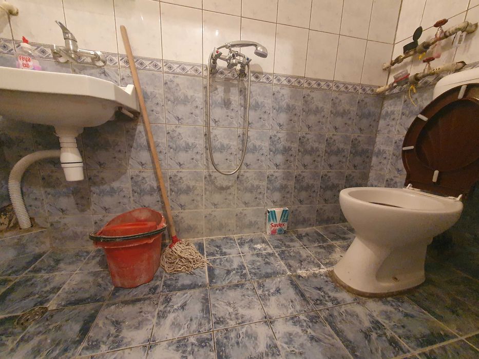 Дава се под наем Двустаен апартамент в Бургас, Зорница - 62 кв.м за 150 € - Снимка #2