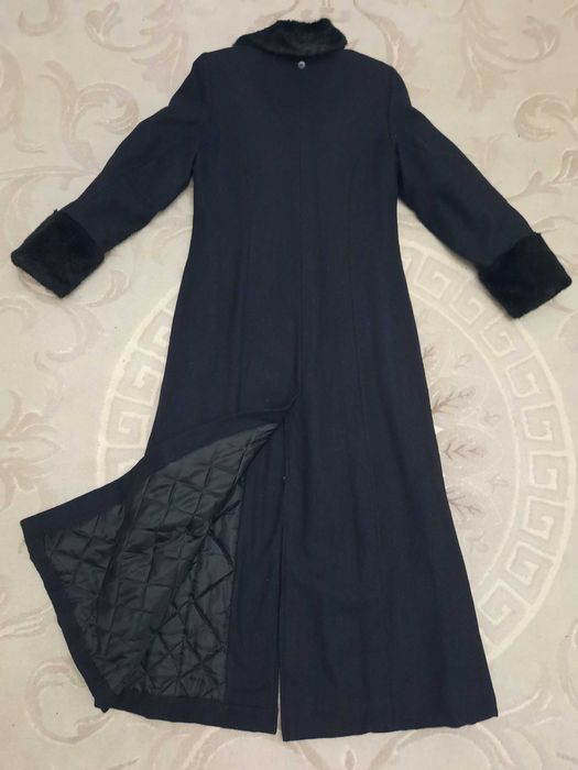 Palton dama bej / Palton dama negru 120 lei fiecare