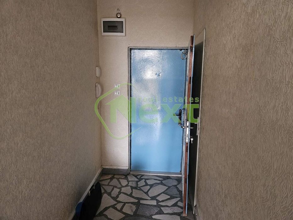 Продава се Тристаен апартамент в София, Връбница 1 - 85 кв.м за 1942 €/кв.м - Снимка #2