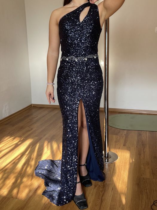 Абитуриентска рокля