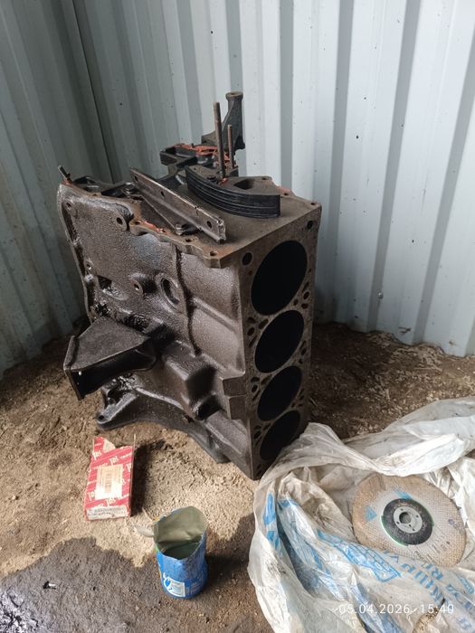 ДВС Нисан тирано Z2.4i