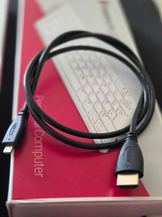 Rapberry Pi SET: 400 si RBP 4 cu 4gram plus periferice