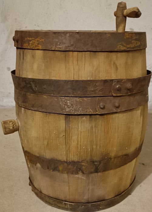 занаятчийско старинно малко буре