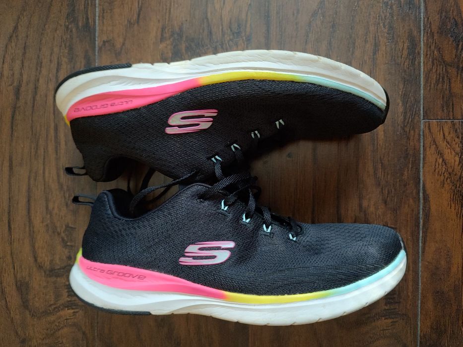 Adidași Skecherers Lite-Weight