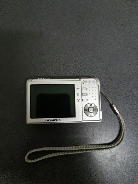Aparat foto-video digital Olympus