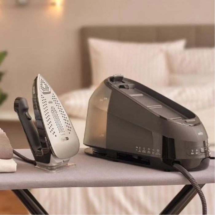 Парогенератор Braun CareStyle 5 IS5249BK