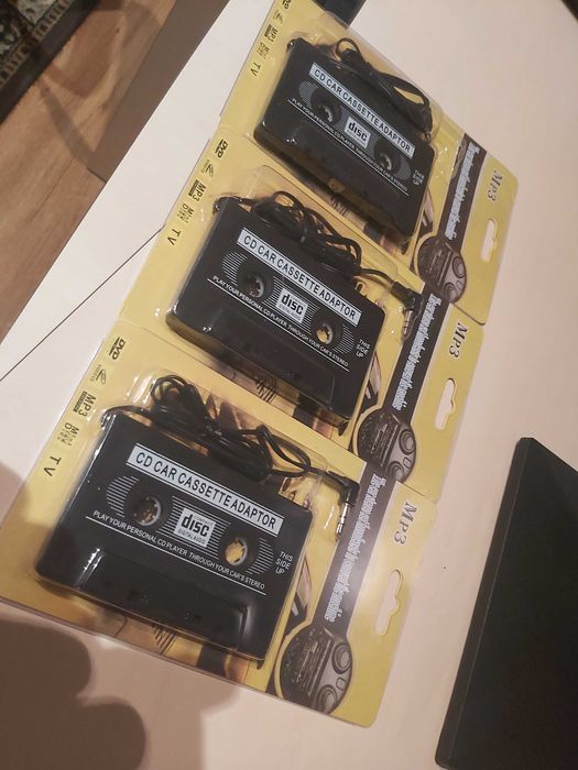 Accesoriu cu rol de auxiliar caseta jack 3,5mm