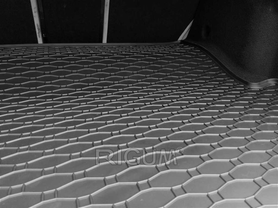 Гумени стелки или багажник MERCEDES E W213 S213 след 2017 г.