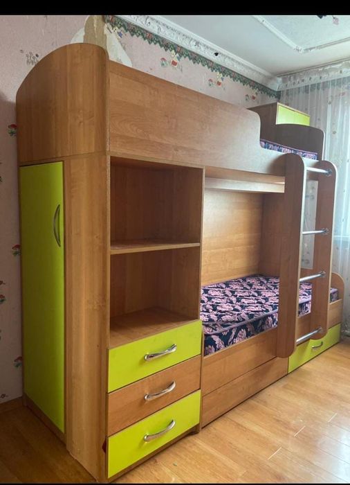 Двухярусный кровать