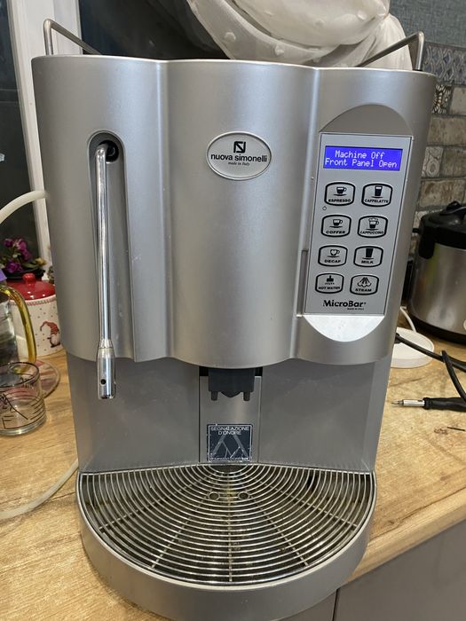 Кофемашина Nuova simonelli