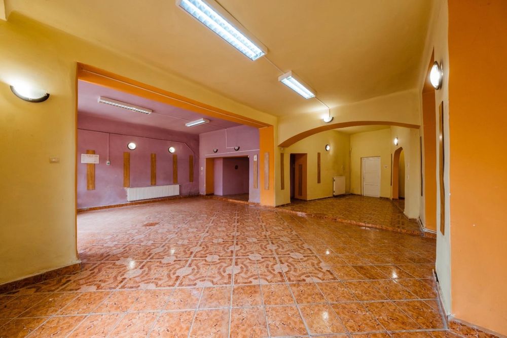 Vand cladire ultracentrala / spatii comerciale