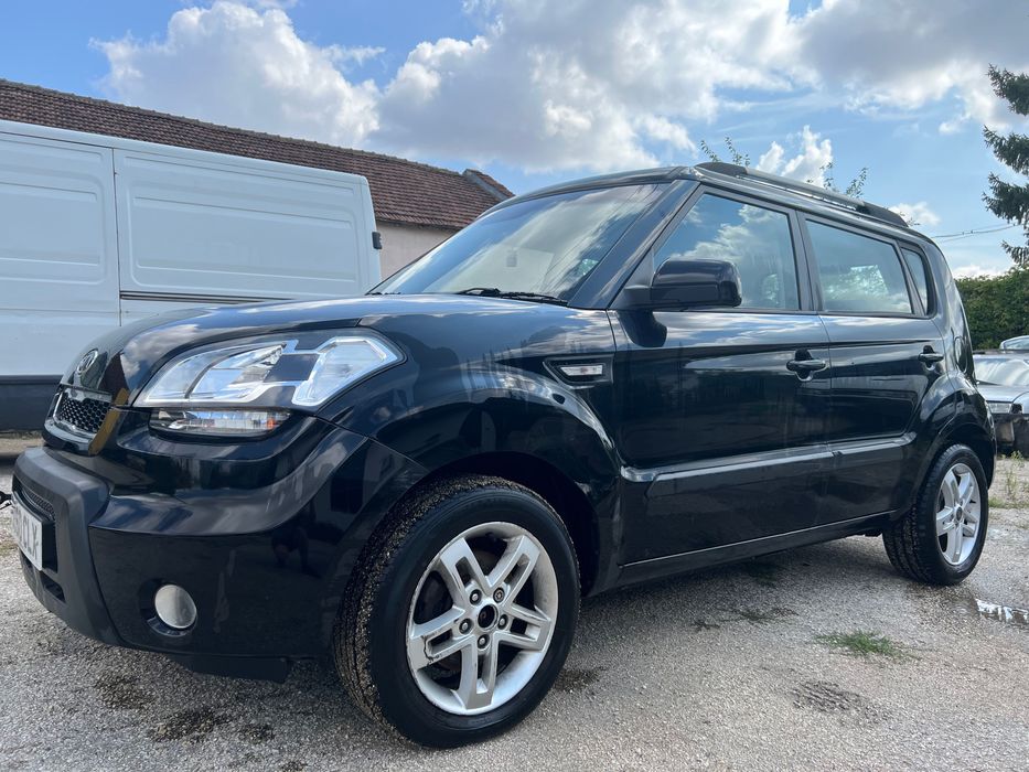 На Части KIA SOUL 2 CRDI Auto