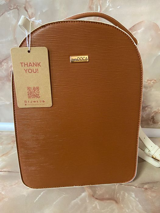 Чисто нова дамска чанта раница марка DOCA