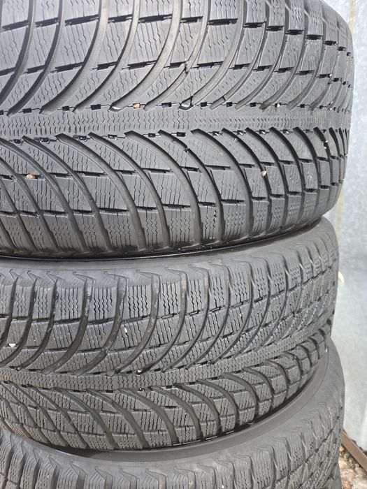 255 50 19 и 235 55 19 Michelin зимни.