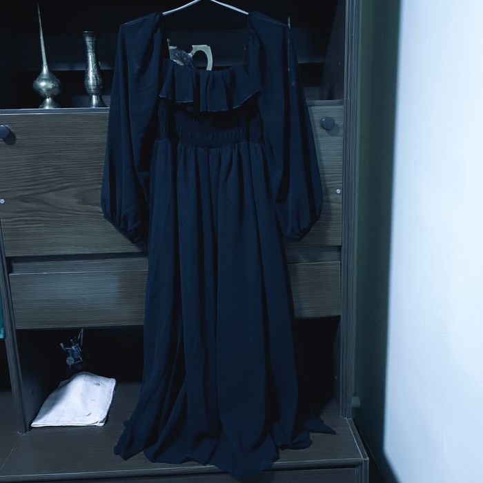 Шикарное чёрное платье для милых дам