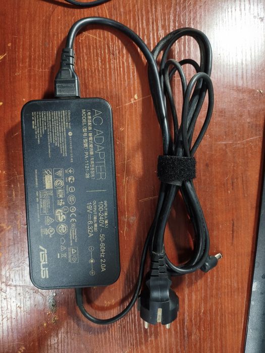 ASUS 19 volt 6.32 amper