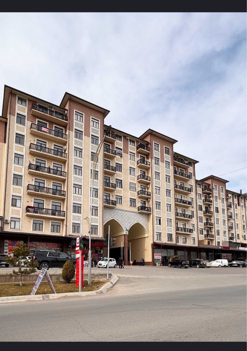 Квартира с новым ремонтом в новостройке