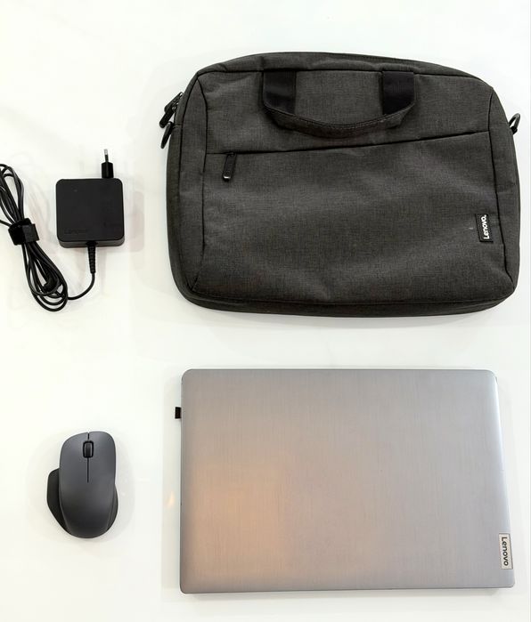 Продам ноутбук новой модели в полном комплекте